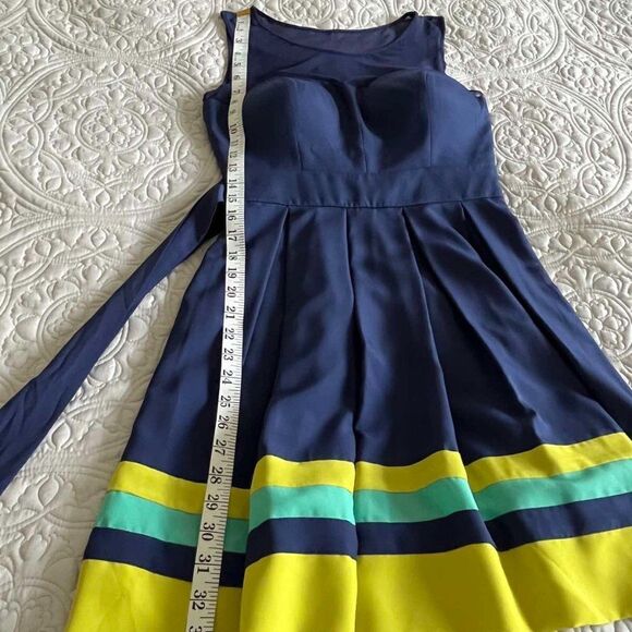 Guess Los Angeles, Navy Multi Mesh Dress Sleeveless Size 2 - Picture 8 of 13